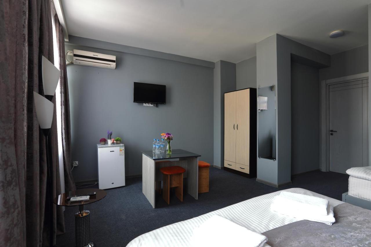 Hotel Evita Tashkent Ngoại thất bức ảnh