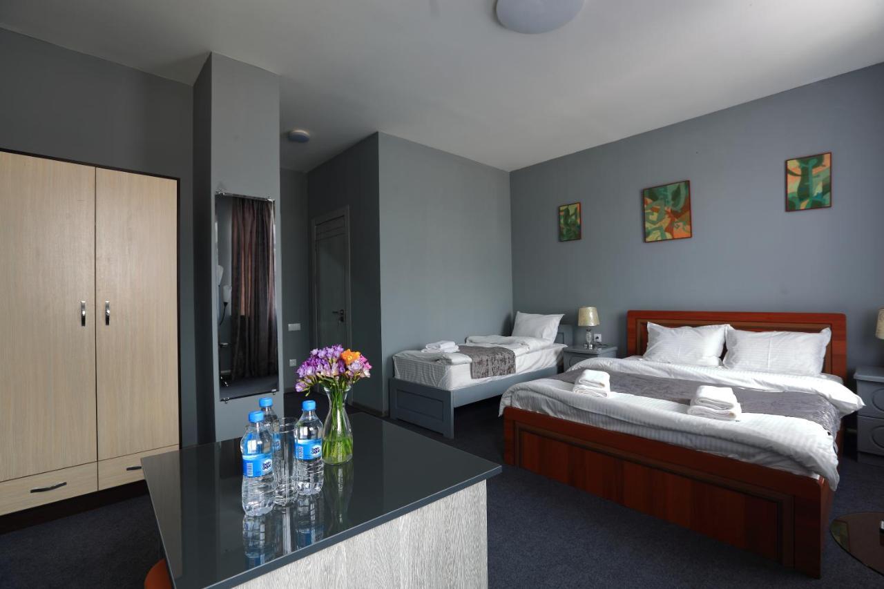 Hotel Evita Tashkent Ngoại thất bức ảnh
