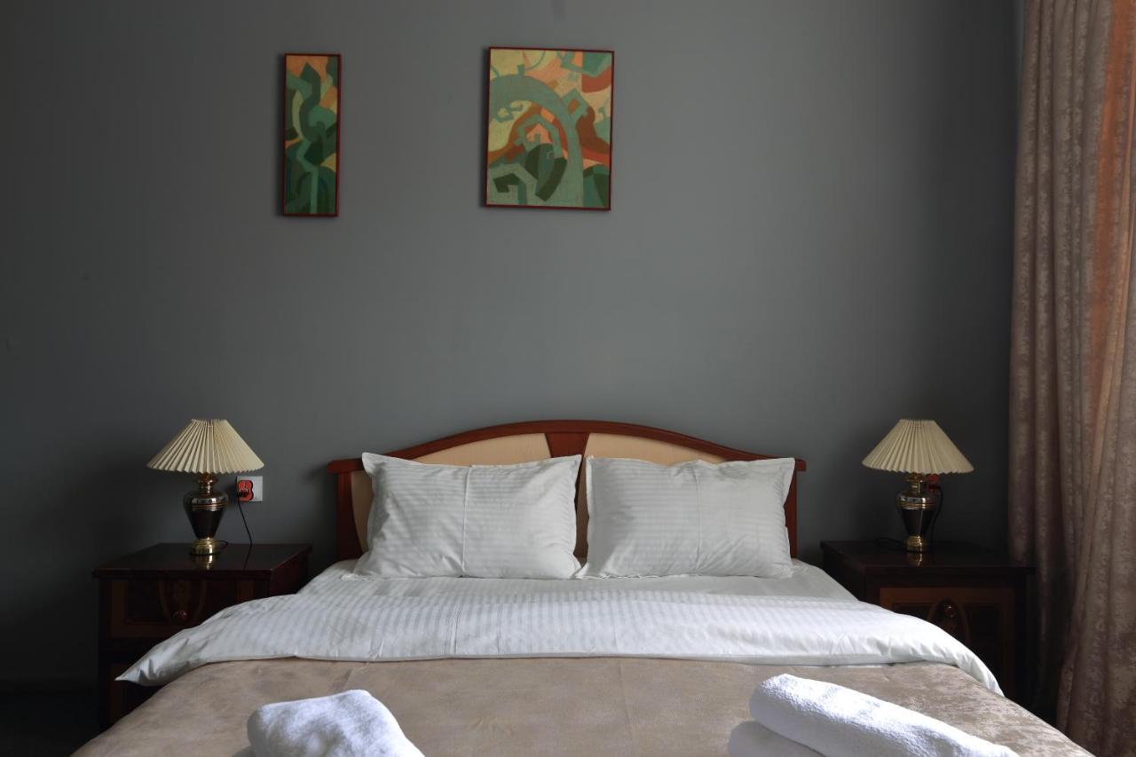 Hotel Evita Tashkent Ngoại thất bức ảnh