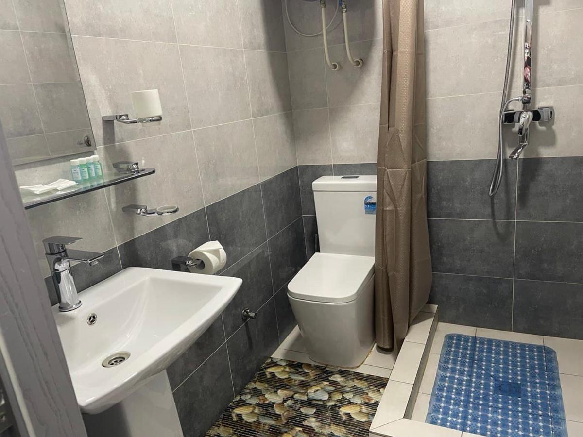 Hotel Evita Tashkent Ngoại thất bức ảnh